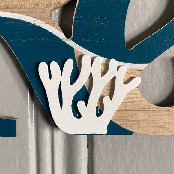 NWT Coastal Wooden RELAX Decoration Sign w/ Coral 🪸 & Sailboat ⛵️ - Picture 6 of 17